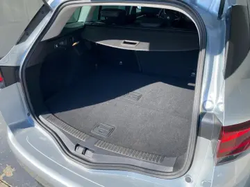 RENAULT MEGANE 1.3 TCe 158CP Intens Estate EDC