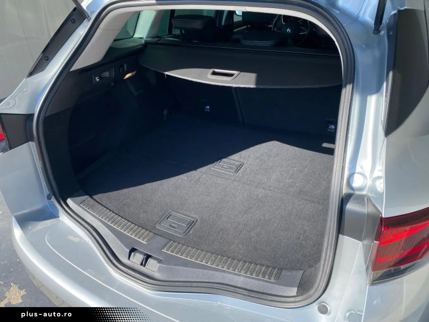 RENAULT MEGANE 1.3 TCe 158CP Intens Estate EDC