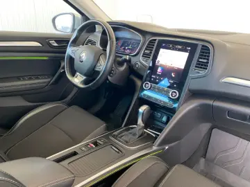 RENAULT MEGANE 1.3 TCe 158CP Intens Estate EDC