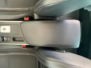 RENAULT MEGANE 1.3 TCe 158CP Intens Estate EDC