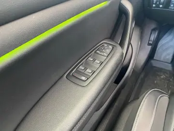 RENAULT MEGANE 1.3 TCe 158CP Intens Estate EDC