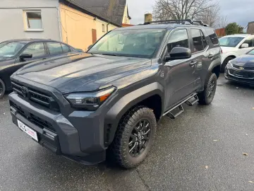 TOYOTA 4-Runner SR-5