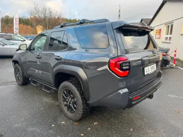 TOYOTA 4-Runner SR-5