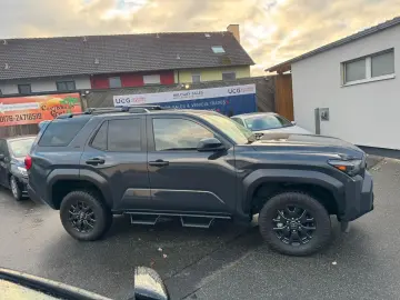 TOYOTA 4-Runner SR-5