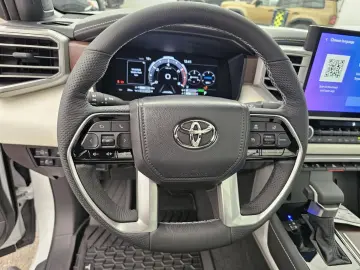 Toyota Crew Max Capestone