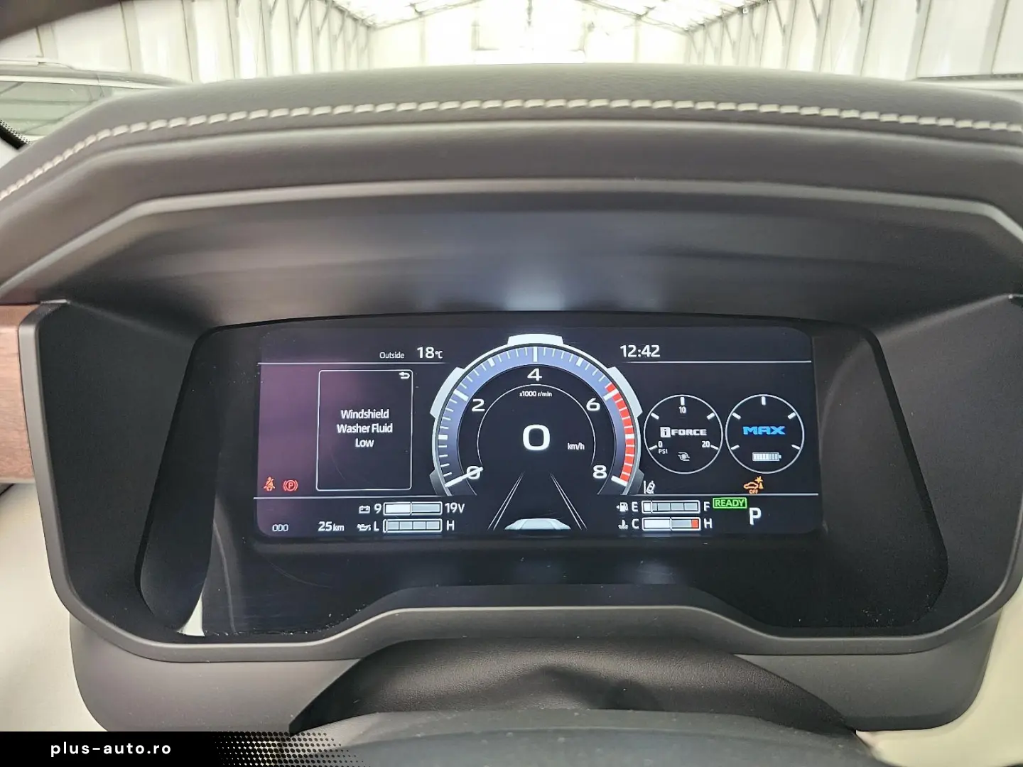 Toyota Crew Max Capestone