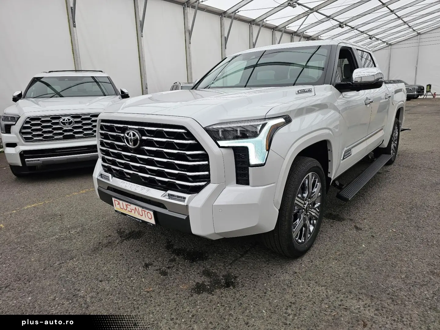 Toyota Crew Max Capestone