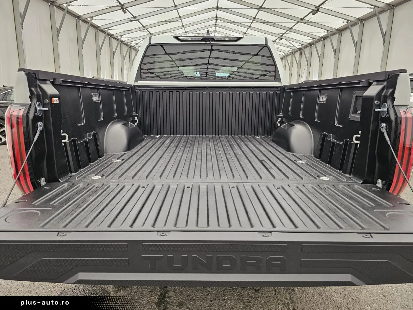 Toyota Crew Max Capestone