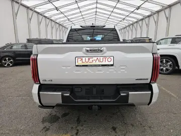 Toyota Crew Max Capestone