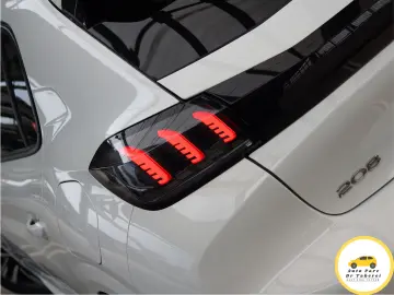 Peugeot 208 Allure Bussines PureTech 100 vision 3D