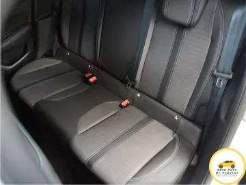 Peugeot 208 Allure Bussines PureTech 100 vision 3D