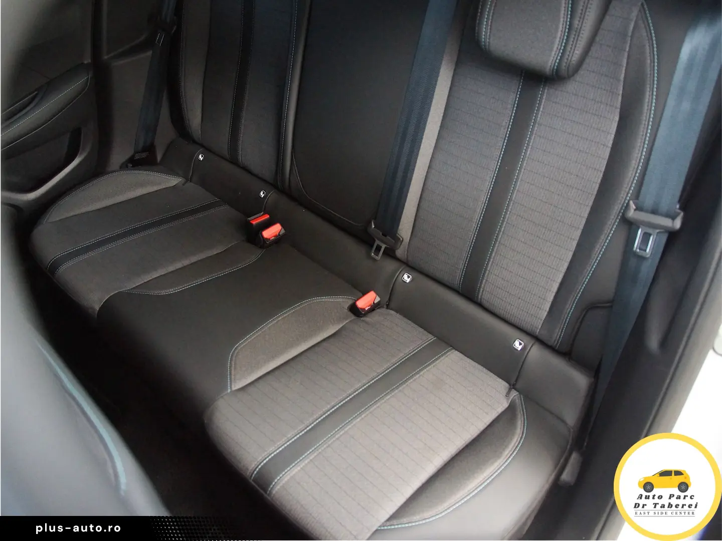 Peugeot 208 Allure Bussines PureTech 100 vision 3D