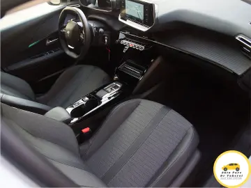 Peugeot 208 Allure Bussines PureTech 100 vision 3D