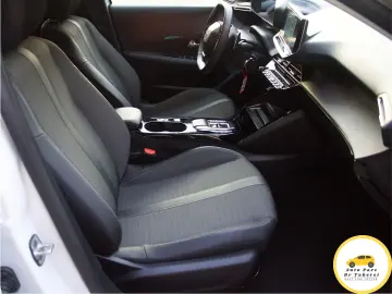 Peugeot 208 Allure Bussines PureTech 100 vision 3D