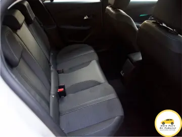 Peugeot 208 Allure Bussines PureTech 100 vision 3D