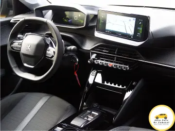 Peugeot 208 Allure Bussines PureTech 100 vision 3D