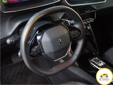 Peugeot 208 Allure Bussines PureTech 100 vision 3D