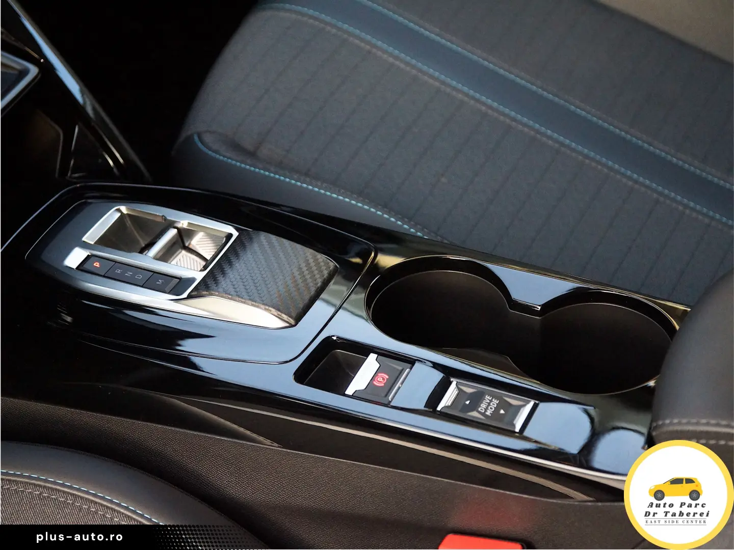 Peugeot 208 Allure Bussines PureTech 100 vision 3D