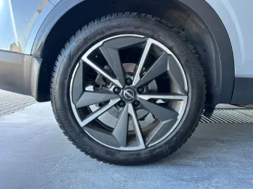 NISSAN QASHQAI 1.3 156CP mild-hybr 4WD Tekna X-Tronic