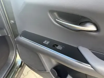 LEXUS UX 250 h Style.LED.ACC.Kamera.