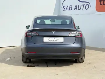 Tesla MODEL-3