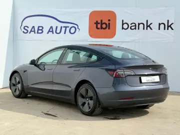 Tesla MODEL-3