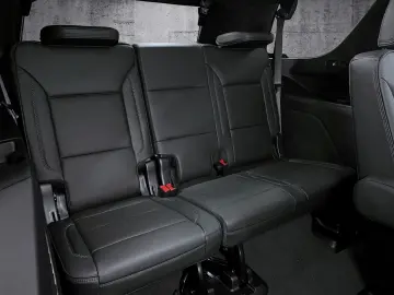 GMC Yukon Denali 6 2L V8