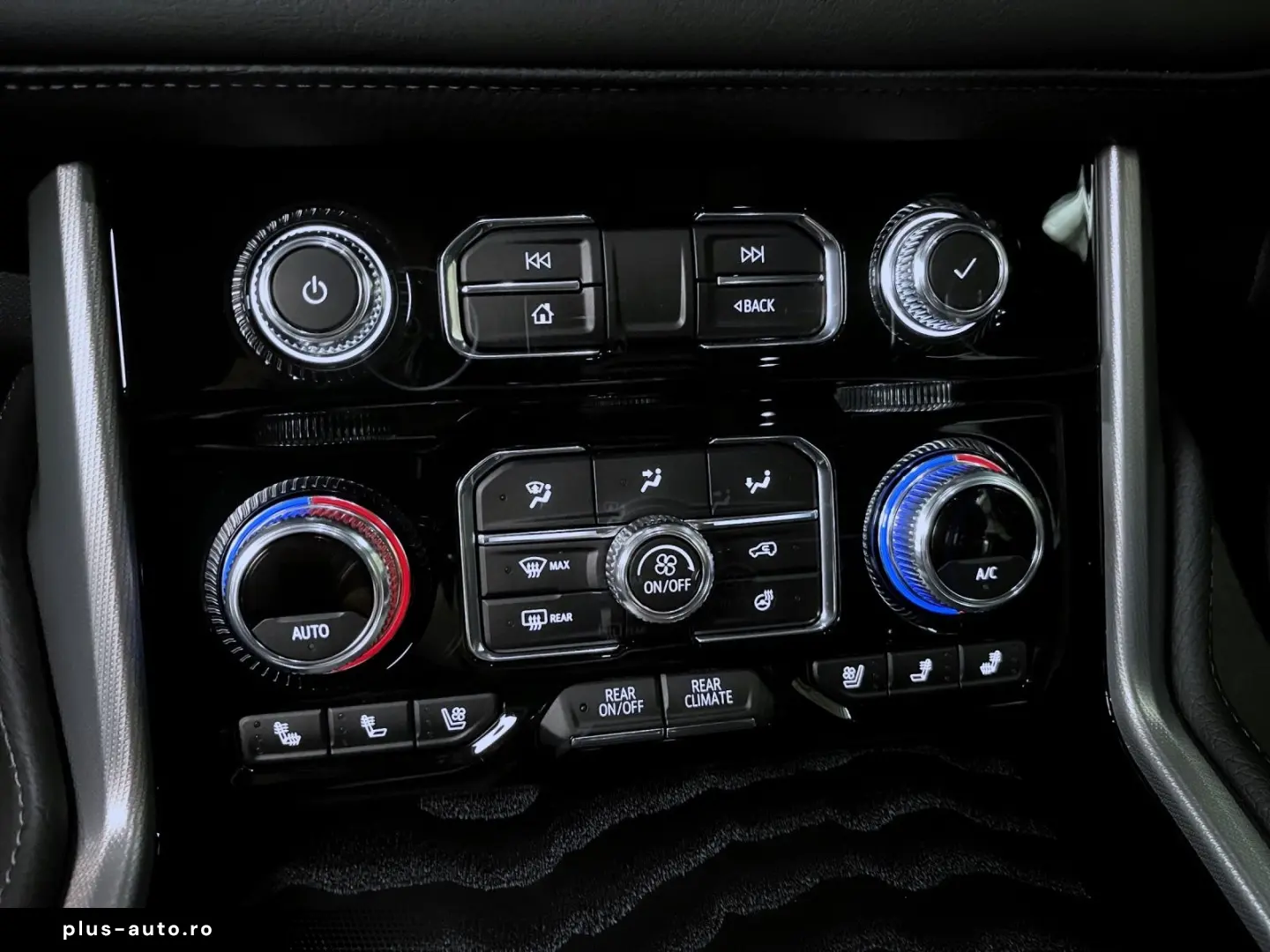 GMC Yukon Denali 6 2L V8