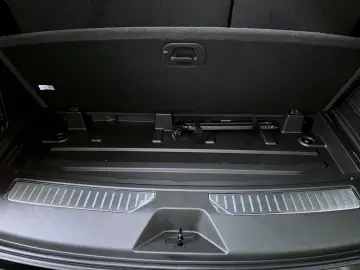 GMC Yukon Denali 6 2L V8