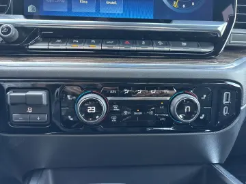 CHEVROLET Silverado 1500 LT TRAIL BOSS MY25  LPG  Incl. Fo