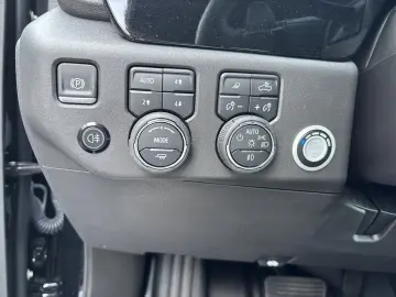 CHEVROLET Silverado 1500 LT TRAIL BOSS MY25  LPG  Incl. Fo