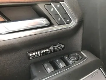 CHEVROLET Silverado 6.2 V8 High Country Z71  KlappeLPG