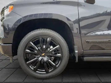 CHEVROLET Silverado 1500 High Country 6.2 V8 LPG BLACK AHK