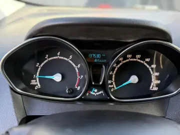 Ford TOURNEO-COURIER