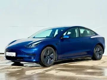 Tesla MODEL-3