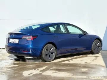 Tesla MODEL-3