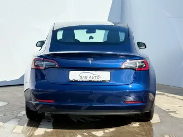 Tesla MODEL-3