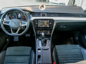 VW PASSAT - HIGHLINE