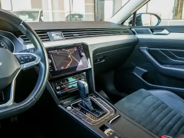 VW PASSAT - HIGHLINE