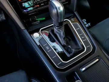 VW PASSAT - HIGHLINE