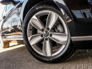 VW PASSAT - HIGHLINE