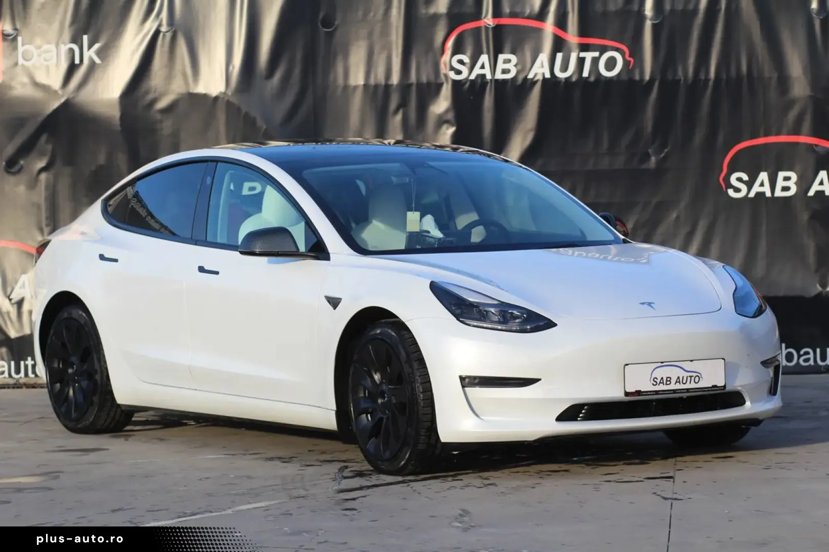 Tesla MODEL-3