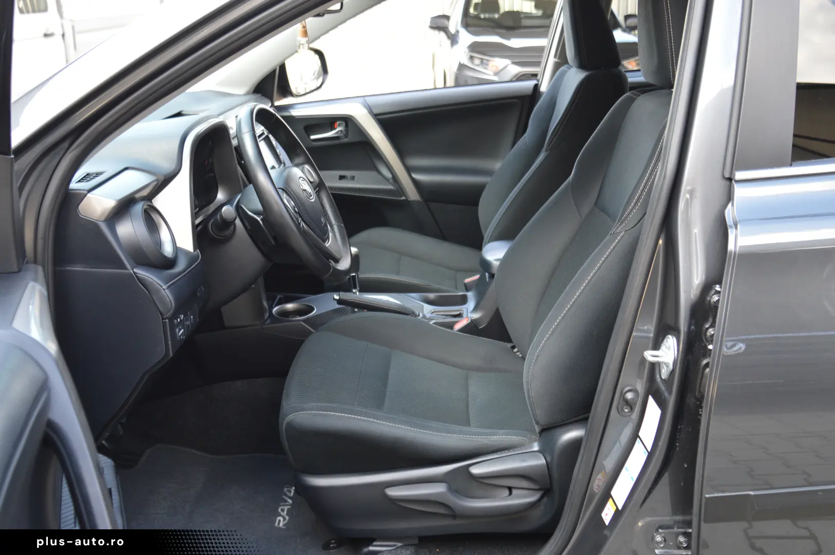 TOYOTA RAV 4 2.2 D-4D Automatic 4WD