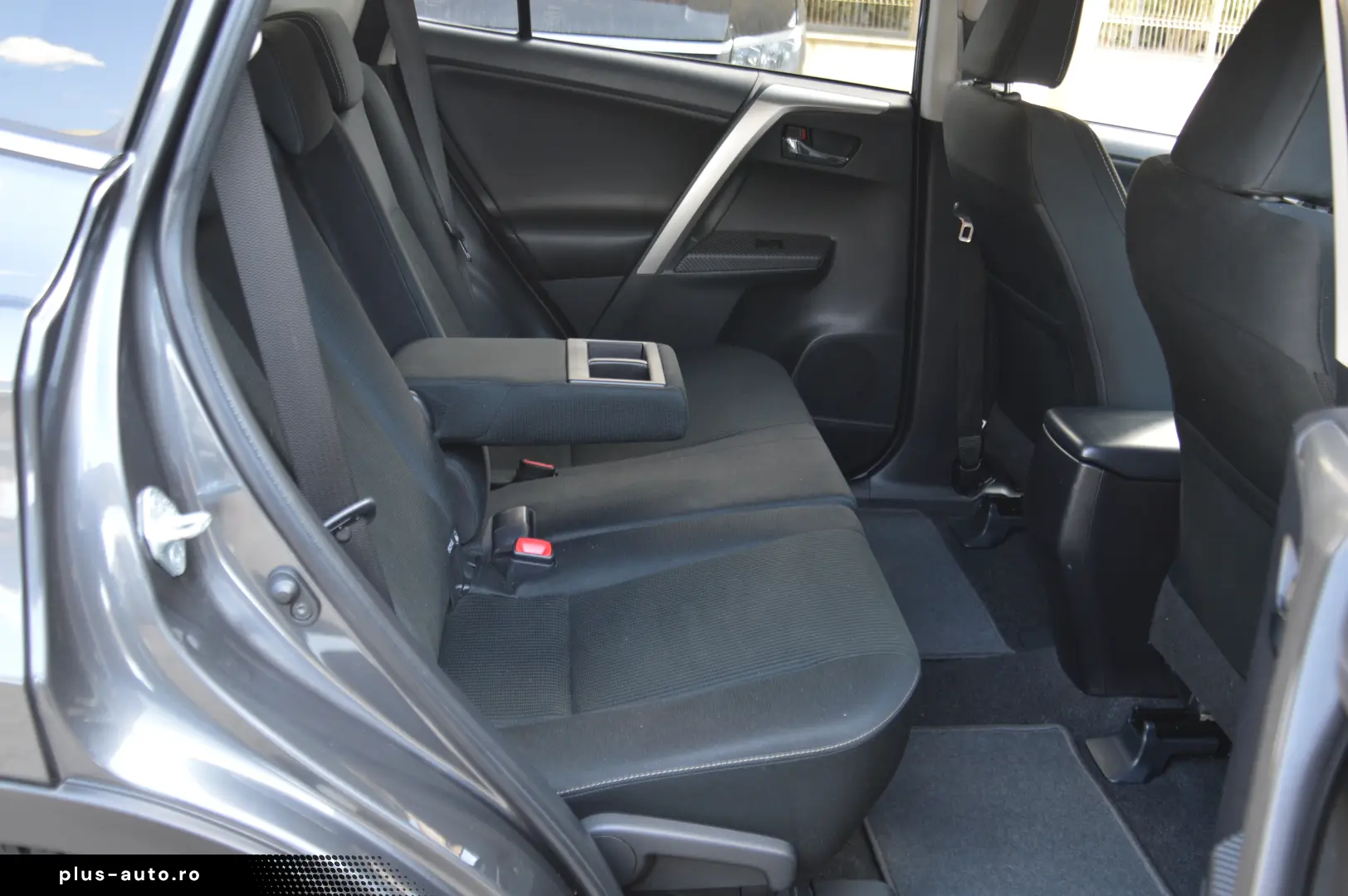 TOYOTA RAV 4 2.2 D-4D Automatic 4WD