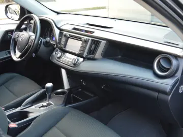 TOYOTA RAV 4 2.2 D-4D Automatic 4WD