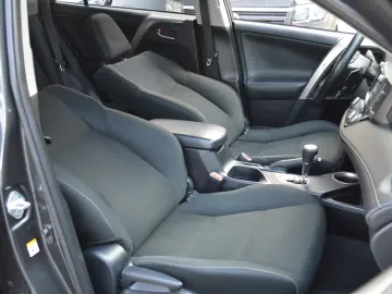 TOYOTA RAV 4 2.2 D-4D Automatic 4WD