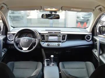 TOYOTA RAV 4 2.2 D-4D Automatic 4WD