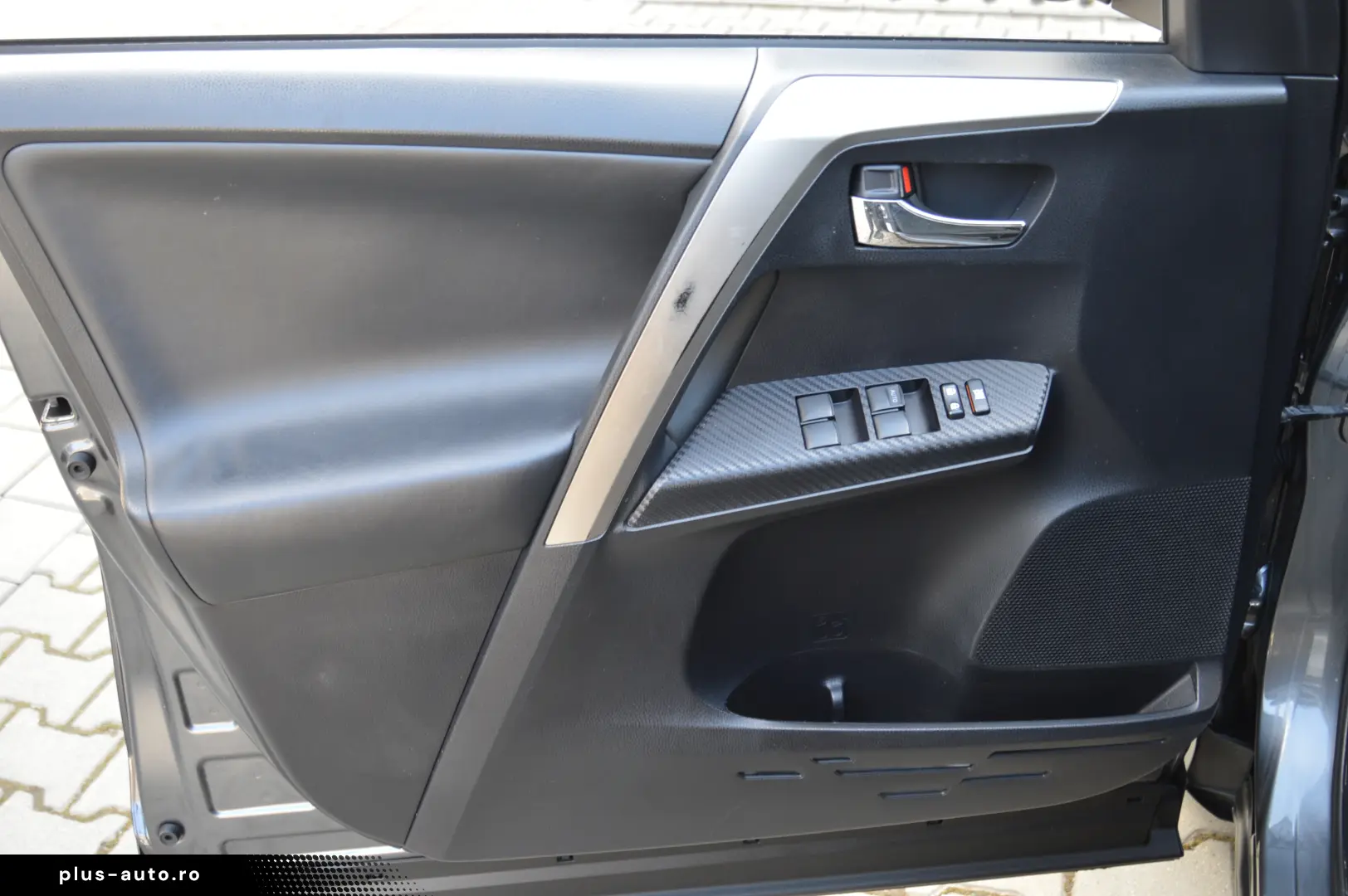 TOYOTA RAV 4 2.2 D-4D Automatic 4WD