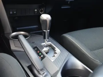 TOYOTA RAV 4 2.2 D-4D Automatic 4WD