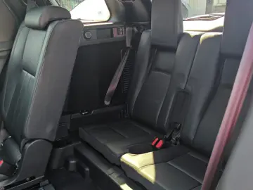 LAND ROVER DISCOVERY SPORT 4X4 7 LOCURI 2.2 D 150CP